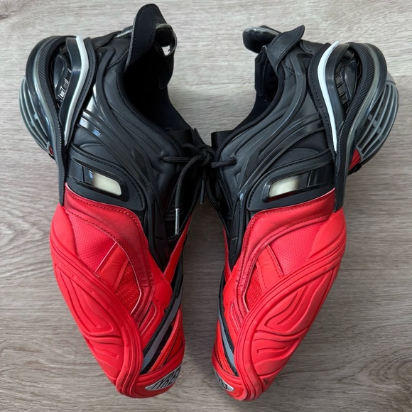 Balenciaga Men’s TYREX Black Red Metallic Avant Garde Sneakers Size 9 US 42 EU